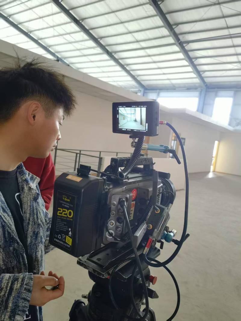 新龙县电商产品视频拍摄制作：小成本也能产出高质感内容？